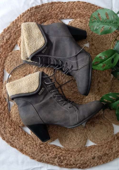 Stunning Grey Lace-Up Boots from Gino Paoli
