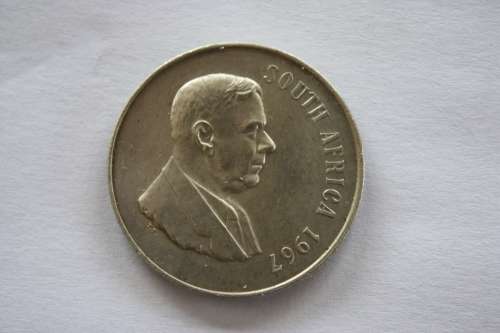 1967 ENGLISH SOUTH AFRICA  SILVER 1 RAND