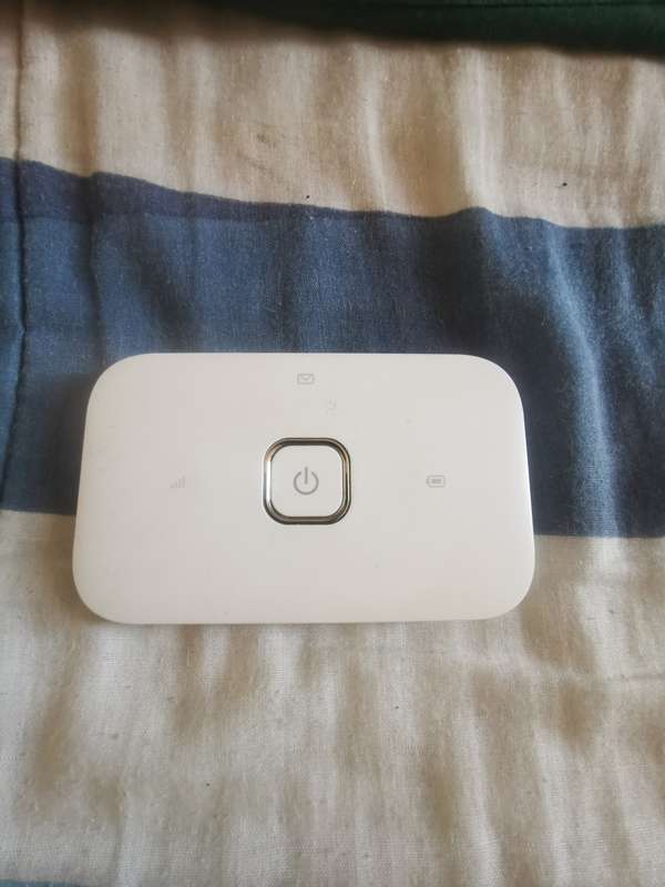 Vodafone 4G Mobile WiFi Router  Takes Simcard