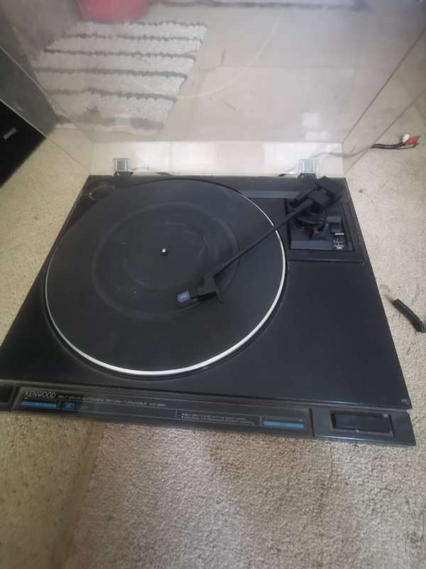 KENWOOD sound system, Ka-35 Amp, LSK-300 II Speakers, KD-35R Turntable, KX-35w Tape Deck