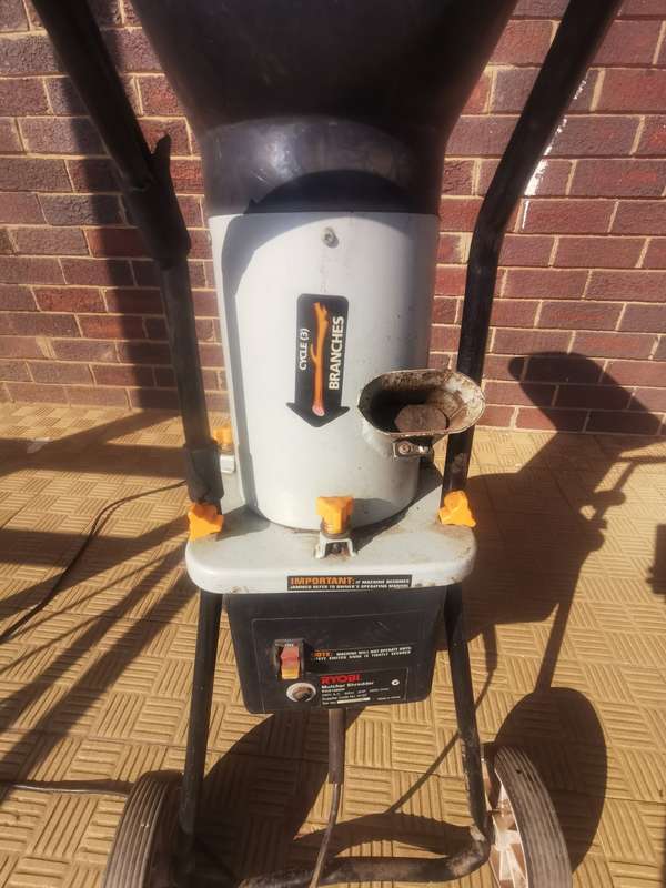 !!!Late Entry!!! RYOBI RGS1500 MULCH MAKER SHREDDER 2HP motor !!Low start!!