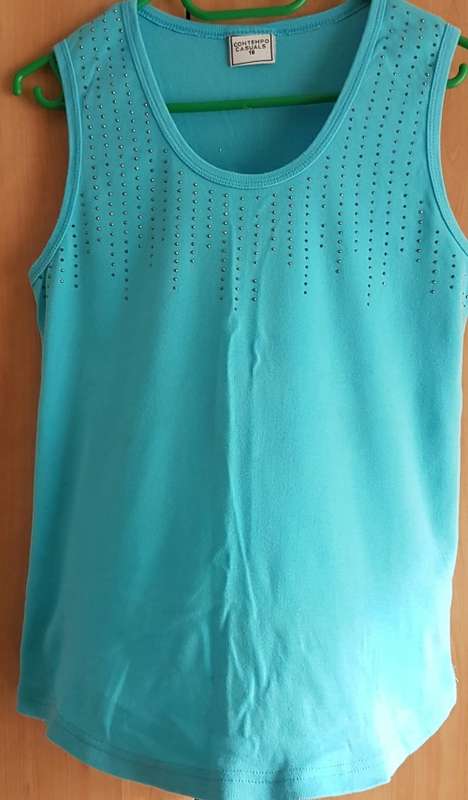 Ladies Contempo Top size 16