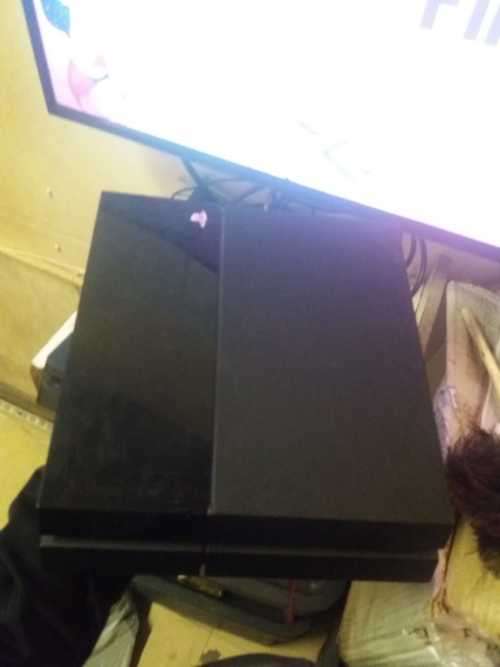 PS4 Console ( Read description)