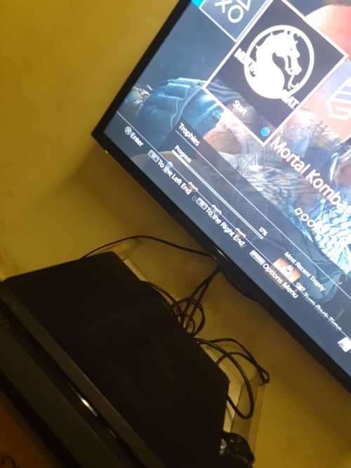 PS4 SLIM 500GB (Read Description)