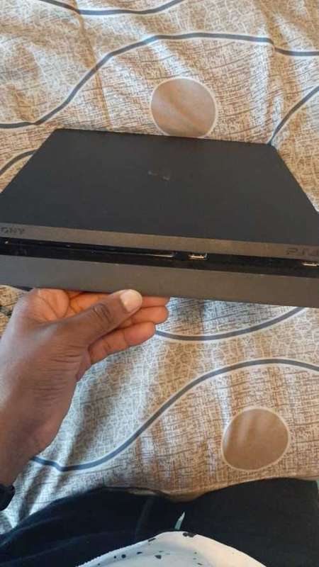 PS4 500GB ( Read Description)