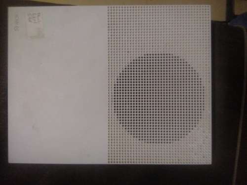 XBOX ONE S (Read Description)