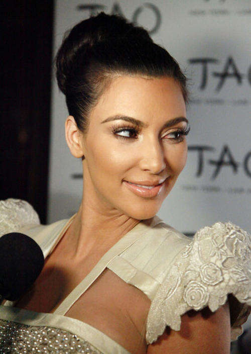 CELEBRITY STYLE CLIP AND GO BUNS