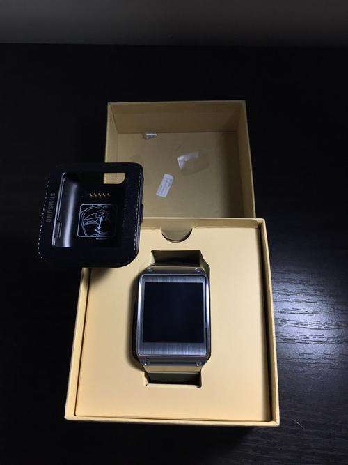Samsung Galaxy S4 Mini + Galaxy Gear SmartWatch COMBO
