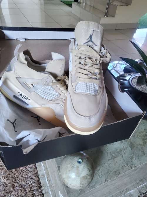 Jordan 4's off white size 10