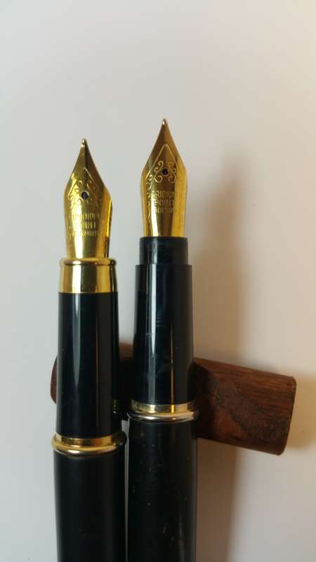 Two fountain pens, Readers digest type