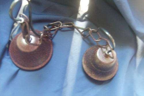 Chain hanging light fitting - NEW