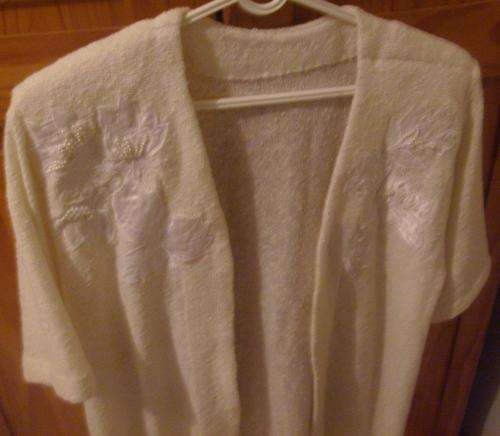 **** Why settle for less!! Place your bid on the best - Lovely short sleeve jacket****