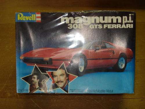 Revell 1/24 Ferrari 308 GTB Magnum PI