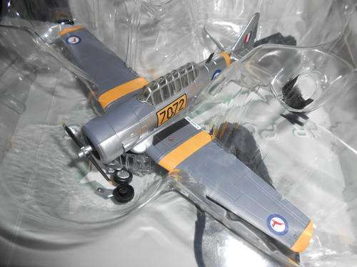 1/72 - Hobby Master - North American T-6 Harvard SAAF