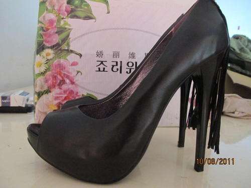 Ladies geniune leather black shoes 10cm heel- ship from Durban-New Arrive Size 4
