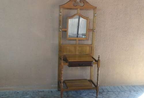 MAGNIFICENT SOLID OAK MIRROR HALL STAND  WITH COAT HOOKS AND DRAWER.