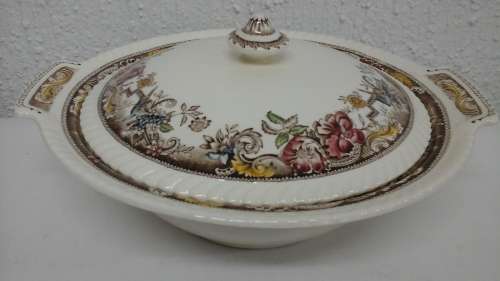 THIS VINTAGE DEVONSHIRE JOHNSON BROS OF ENGLAND PATTERN NO 118579 SERVING DISH IS STUNNING