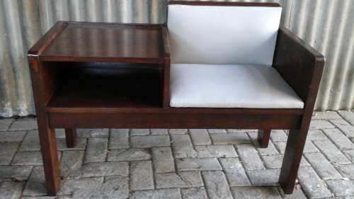 STUNNING VINTAGE KIAAT FINISH TELEPHONE TABLE. MAGNIFICENT & FUNCTIONAL PIECE!