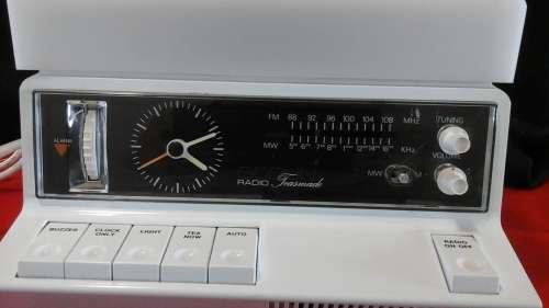 AWESOME VINTAGE GOBLIN RADIO TEASMADE. MODEL 870. MADE IN THE UK. DATES BACK TO APPROXIMATELY 1979!