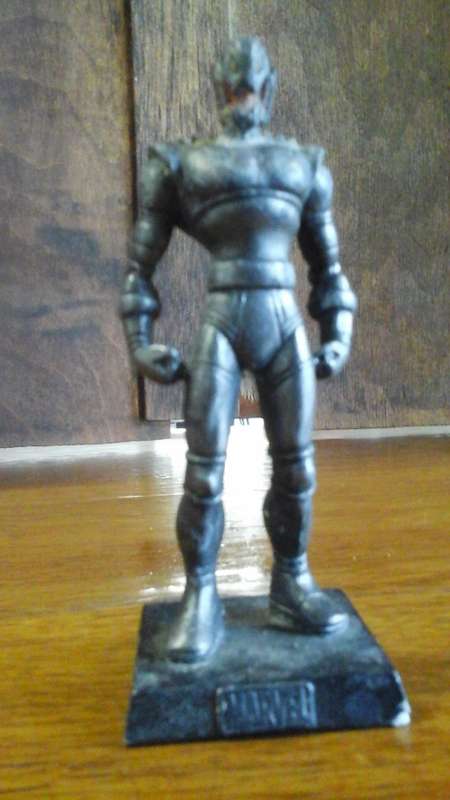ABSOLUTELY FANTASTIC CLASSIC MARVEL FIGURINE OF ULTRON. NUMBERED #26. AWESOME & COLLECTIBLE!