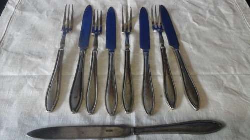INCREDIBLE VINTAGE EPNS DESSERT CUTLERY. 5 KNIVES & 4 FORKS. FANTASTIC!