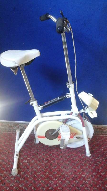 TOTALLY TERRIFIC VINTAGE PRO BIKE POWER EXERCISE BICYCLE. AWESOME PIECE TO KEEP YOU FIT!