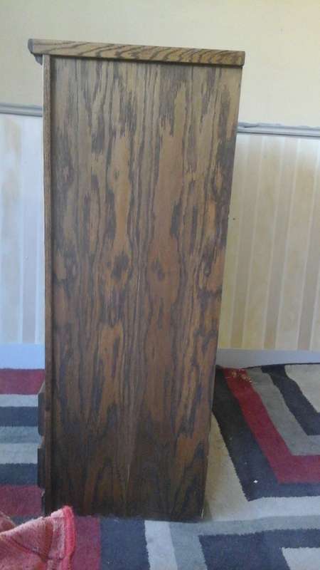 MAGNIFICENT WOODEN DISPLAY UNIT. STUNNING AND FUNCTIONAL PIECE!