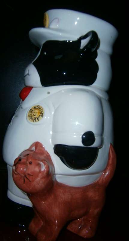 ABSOLUTELY INCREDIBLE CHARACTER 'SUNSHINE DAIRY COW' COOKIE JAR. A SIMPLY TERRIFIC MUST HAVE PIECE!