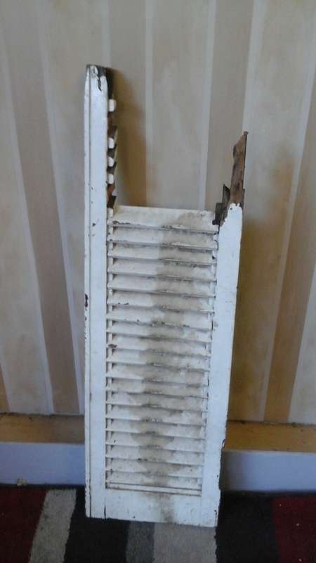 INCREDIBLE VINTAGE WOODEN SHUTTER. SIMPLY FANTASTIC PIECE!