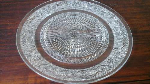 ABSOLUTELY EXQUISITE VINTAGE CUT GLASS SERVING TRAY/ PLATTER. STUNNING AND USEFUL PIECE!