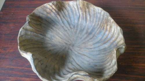 SIMPLY MAGNIFICENT VINTAGE WOODEN FRUIT BOWL. STUNNING!