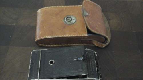 TERRIFIC VINTAGE VOIGTLANDER BESSA FOLDING CAMERA. MADE IN GERMANY. FANTASTIC PIECE OF HISTORY!