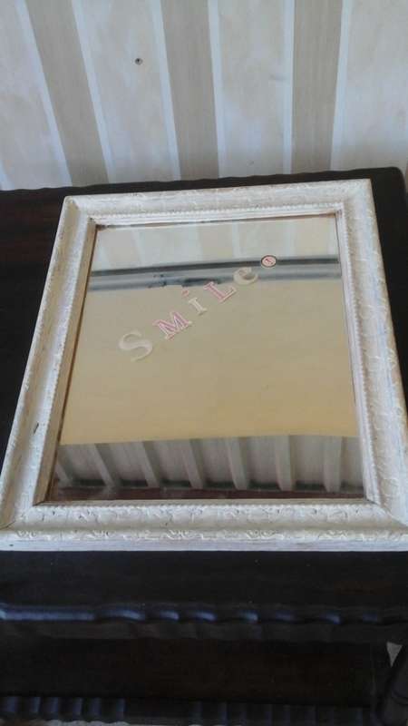 MAGNIFICENT FRAMED WALL HANGING MIRROR. STUNNING & USEFUL PIECE!