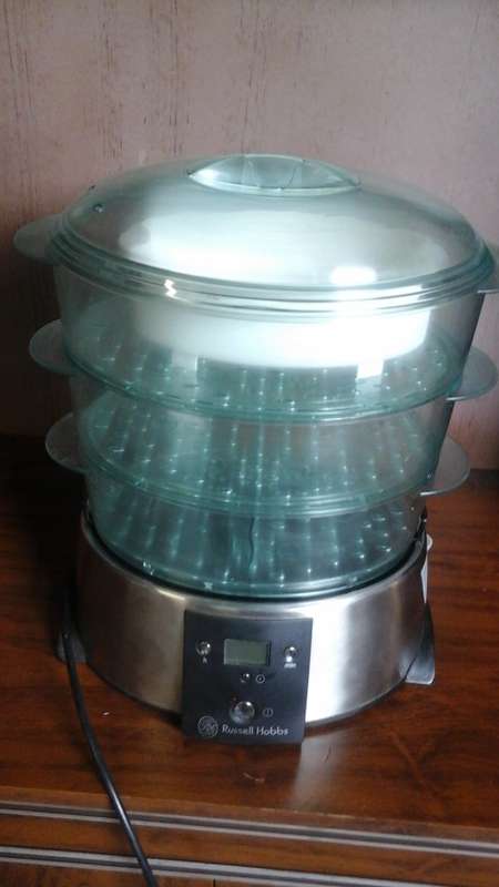 AWESOME RUSSELL HOBBS STAINLESS STEEL 3 TIER SATIN  QUARTZ STEAMER MODEL 10969. TERRIFICALLY USEFUL!