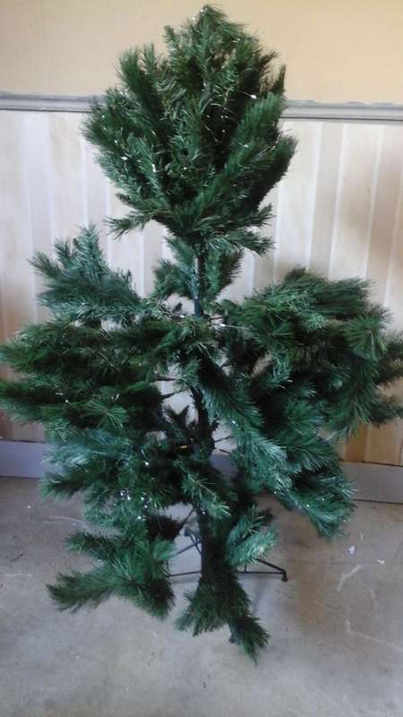 FANTASTIC LARGE CHRISTMAS TREE