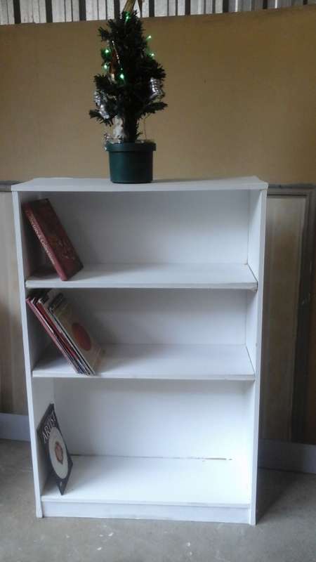 AWESOME FREESTANDING WOODEN BOOK/ DISPLAY SHELF. TERRIFIC AND FUNCTIONAL PIECE!