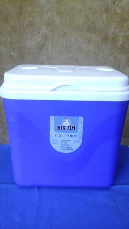 TERRIFIC BIG JIM 25 LITRE COOLER BOX. FANTASTIC AND USEFUL PIECE!
