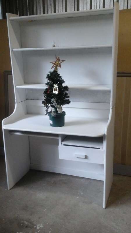 TOTALLY DIFFERENT AND ABSOLUTELY FANTASTIC SHABBY SHICK DESK AND SHELF UNIT. INCREDIBLY FUNCTIONAL!