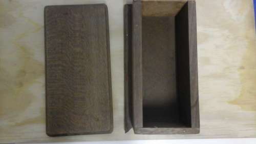 SIMPLY MAGNIFICENT VINTAGE WOODEN TRINKET BOX. ABSOLUTELY LOVELY PIECE!