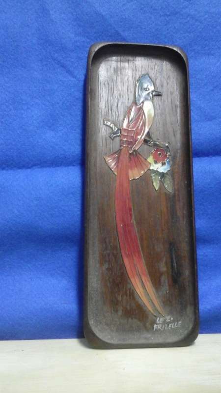 AWESOME ASSORTMENT OF THREE WOODEN PLAQUES. STUNNING DECORATIVE AND COLLECTIBLE PIECE!