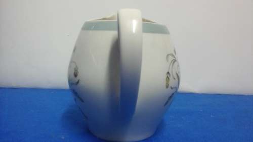 AMAZINGLY BEAUTIFUL VINTAGE ALFRED MEAKIN 'HEDGEROW MILK/ JUICE JUG. MADE IN ENGLAND. STUNNING!