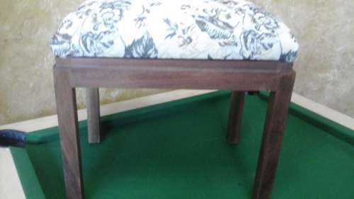 AN EXTREMELY STYLISH VINTAGE RECTANGULAR WOODEN COVERED IN TAPESTRY STYLE FABRIC