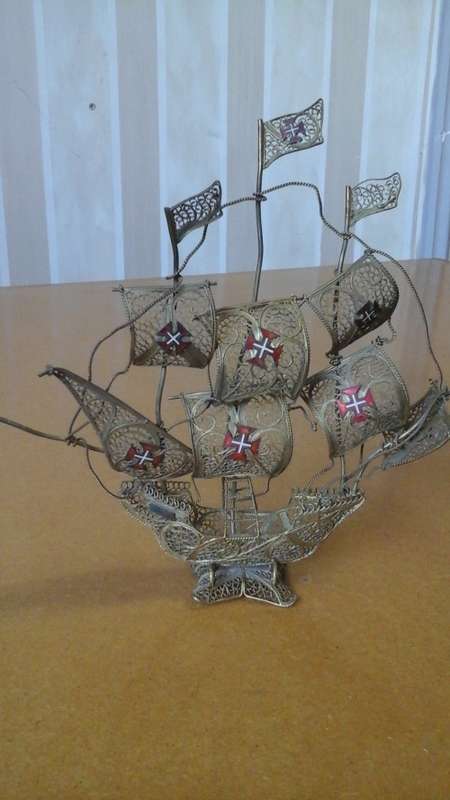 FANTASTICALLY STUNNING BRASS MODEL PORTUGUESE SHIP. GORGEOUS AND COLLECTIBLE PIECE!