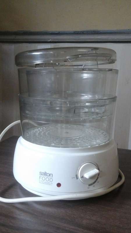 TERRIFIC SALTON FOOD STEAMER MODEL SFS 750. AWESOME PIECE!