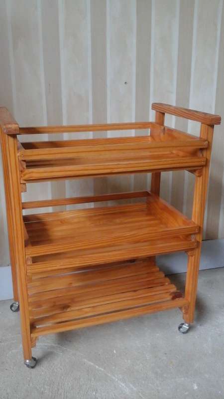 ABSOLUTELY GORGEOUS COTTAGE STYLE BATHROOM BASKET/ SHELF. BEAUTIFUL PIECE!