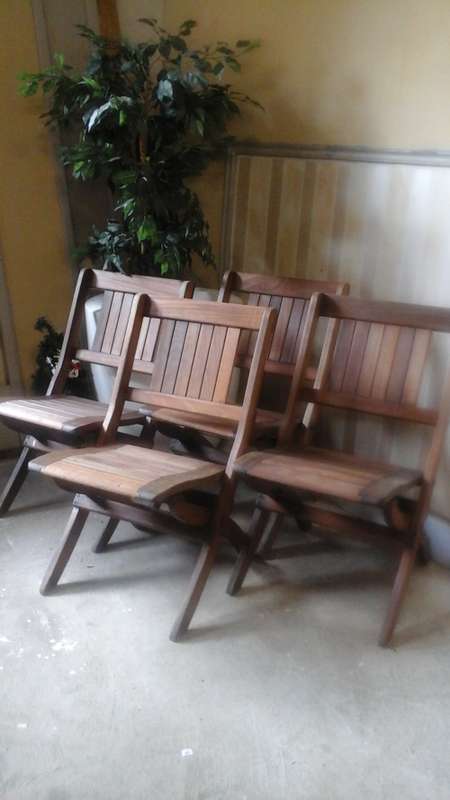 4 MARVELLOUS VINTAGE FOLD UP OAK SCHOOL CHAIRS. THEY MAY BE OLDER THAN VINTAGE