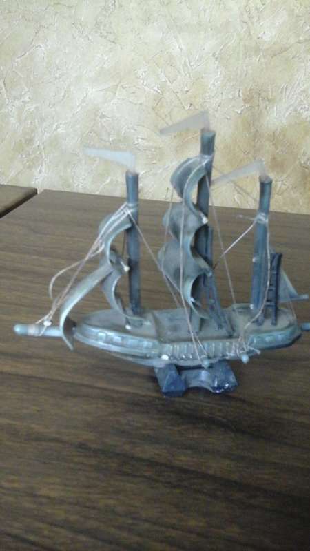 AWESOME VINTAGE SHIP ORNAMENT. GORGEOUS DECORATIVE PIECE!