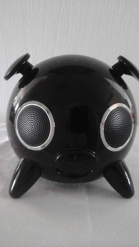 FANTASTIC AMETHYST DIGITAL PIG LOUDSPEAKER/ DOCKING STATION. MODEL: MIP. AWESOME PIECE!