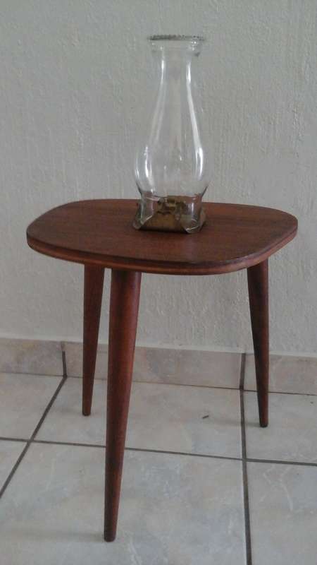 SIMPLY STUNNING VINTAGE ART DECO  STYLE OCCASIONAL TABLE. MAGNIFICENT PIECE!