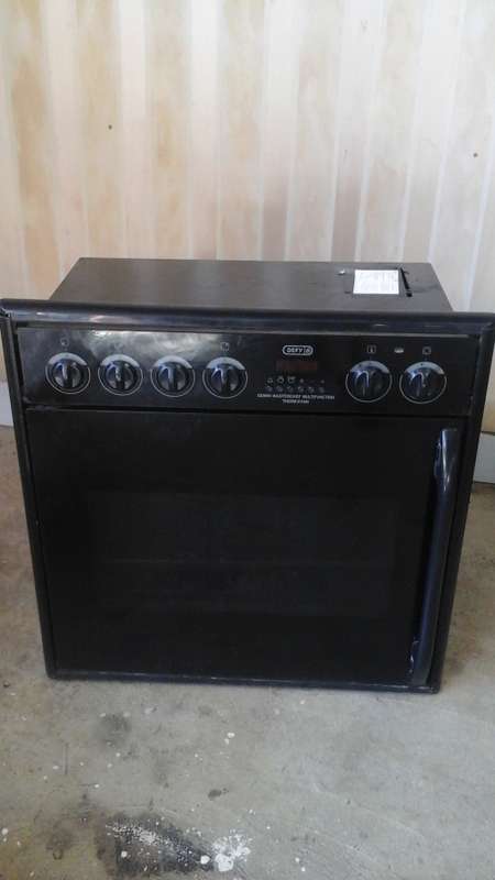 A WORKING UNDER COUNTER GEMINI PETIT CHEF MULTI FUNCTION THERMO FAN OVEN